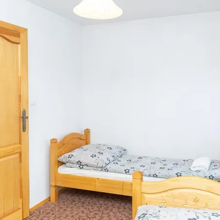 Landhuis Lesna Ostoya *